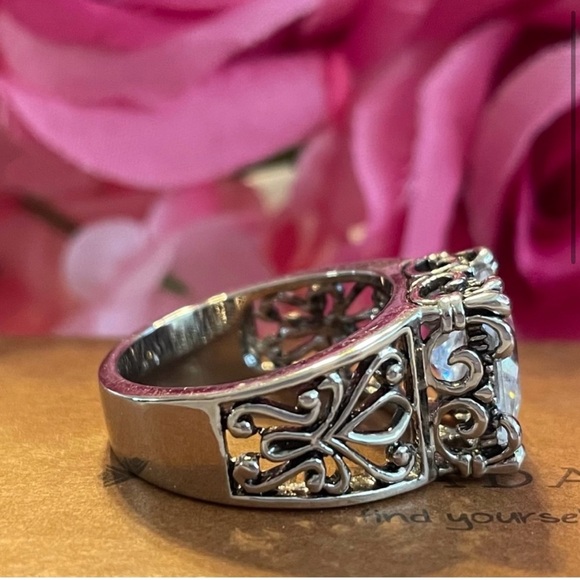 Silpada Sterling Silver ‘Uptown’ Cubic Zirconia Ring R0981 - Picture 4 of 12